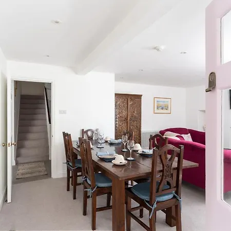 Camilla House Garden Flat Apartment
