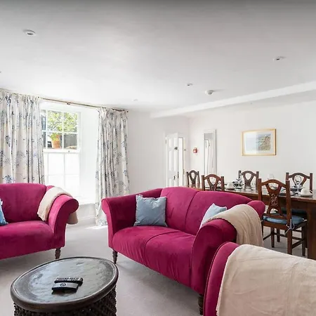 Camilla House Garden Flat Penzance